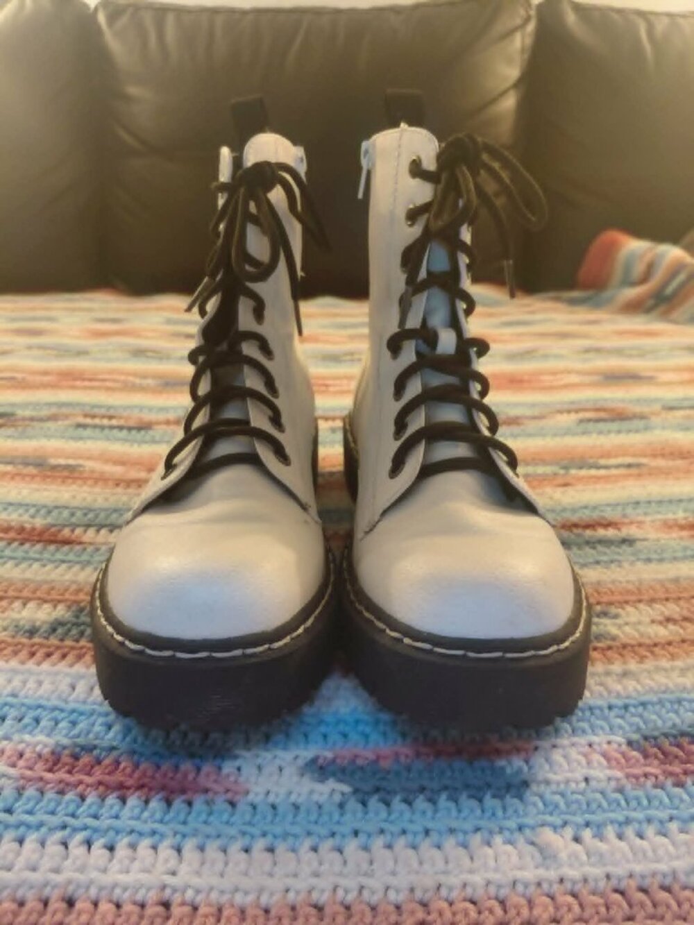 Sincerely Jules White & Black Boots 🤍🖤 | Chic & Trendy